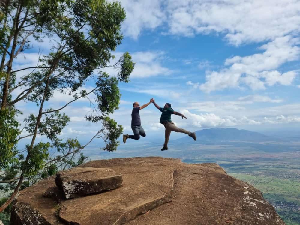 Galapagos Homestay Lushoto Buitenkant foto